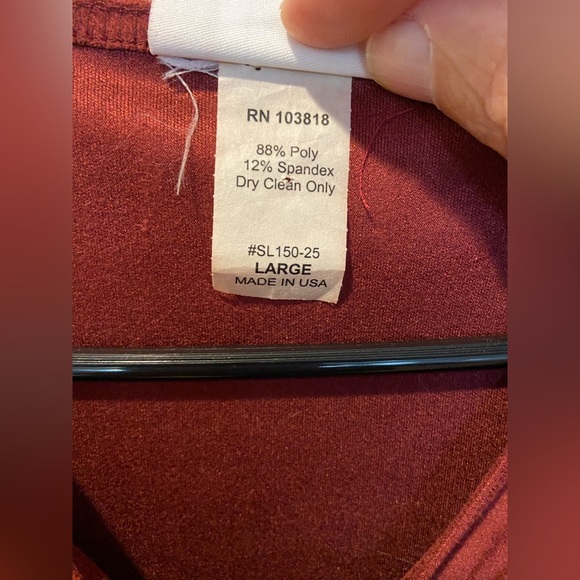 Men’s Burgundy Lace-up Tank Top - Picture 3 of 4